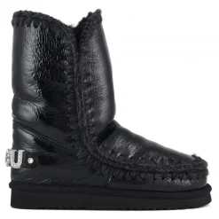 Eskimo 24 With Rhinestones Logo