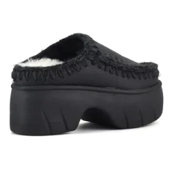 Eskimo Clog Twist