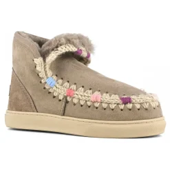 Eskimo Sneaker Overstitching