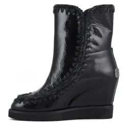 French Toe Wedge Short