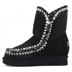 Inner Wedge Short With 3d Overstitching