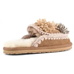Slipper With Wool Flowers And Rhinestones